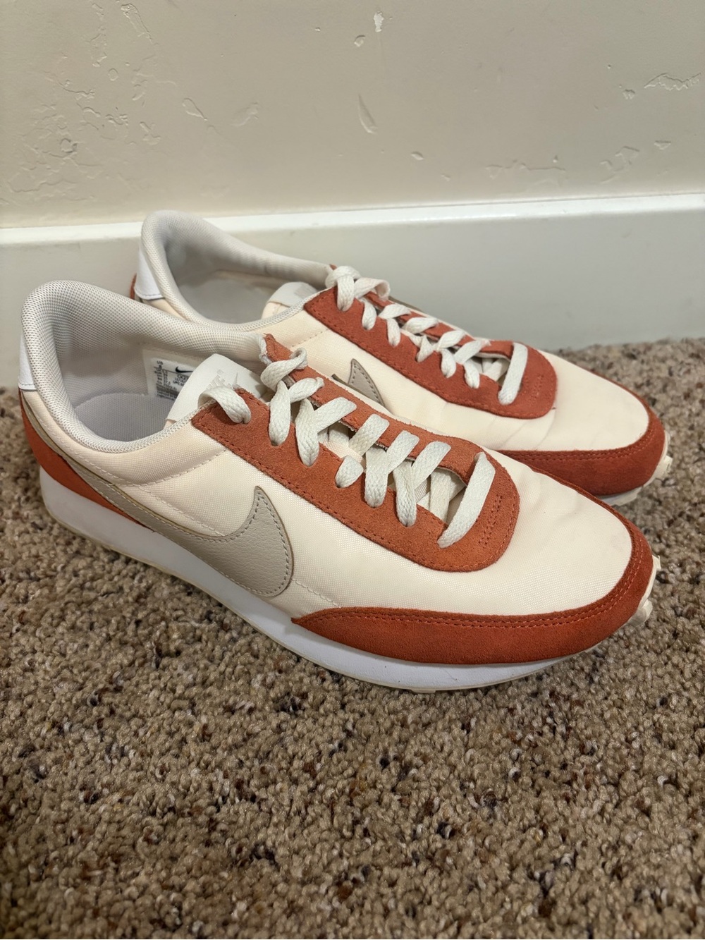 Nike Daybreak Pale Ivory Desert Sand Women's Size 8 Sneaker Shoes
